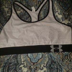 Under Armour sports bra size xl
